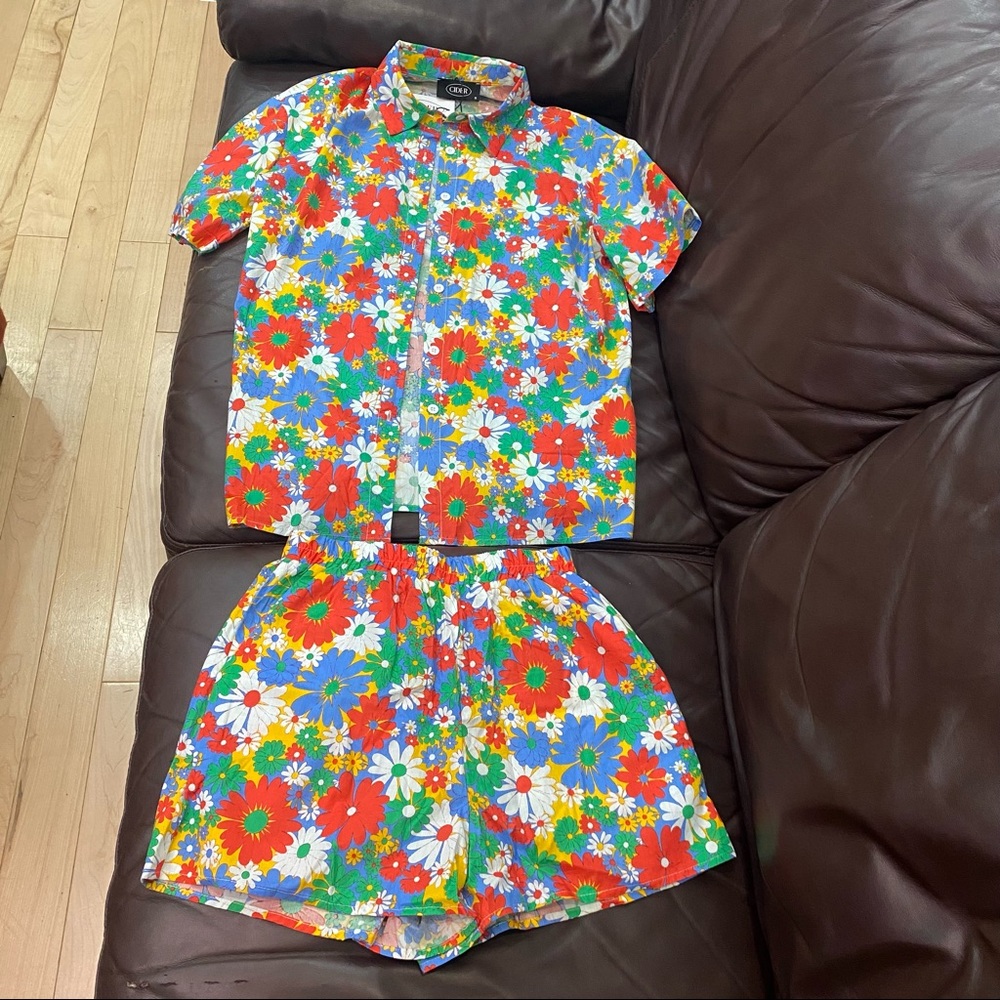Cider Flower Power Shirt & Lazy Day Shorts Matching 2-piece Set NWT size Small